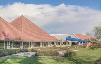 Two-bedroom Holiday Home In Bruinisse