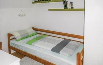 Two-bedroom Apartment 0 In L�btheen/garlitz