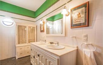 Five-bedroom Holiday Home In La Campana, Sevilla