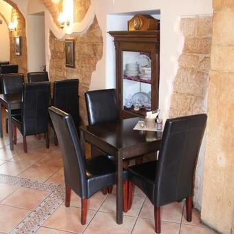 Hotel Kr�lovsk� Dv?r