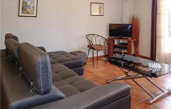 Three-bedroom Holiday Home In Casalabriva