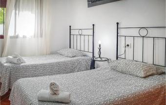 Three-bedroom Holiday Home In Villamartin