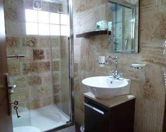 Hostal Paramythenio Guesthouse