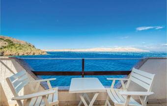 Two-bedroom Apartment In Jablanac