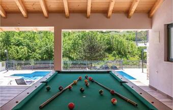 Four-bedroom Holiday Home In Krivodol