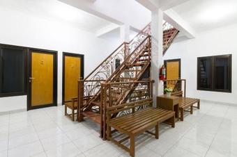 Hostal Oyo 1242 Penginapan Rb Syariah