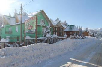 Hostal Zustrizh U Leva