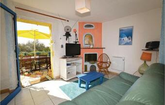 Three-bedroom Apartment In Serra Di Ferro