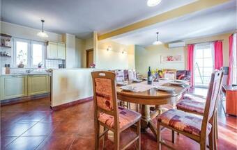 Four-bedroom Holiday Home In Bregi