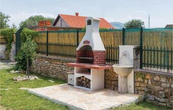 Three-bedroom Holiday Home In Oklaj