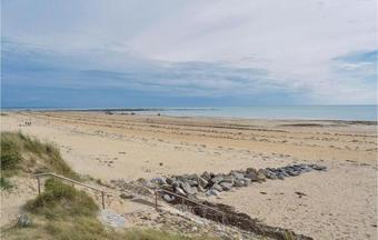 Three-bedroom Holiday Home In Creances