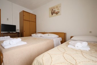 Apartamentos Knez Mali Iz