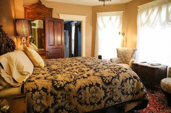 Bed & Breakfast On Broadway