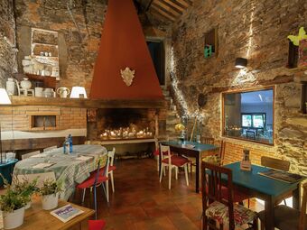 Exquisite Holiday Home In Pistoia With Swimming Pool