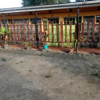 Posada Veterans Paradise Hotel