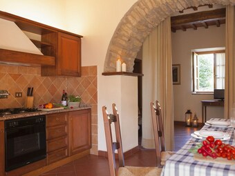 Agroturismo Cozy Farmhouse With Campriano With Swimming Pool