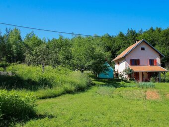 Peaceful Cottage In Stikada With Garden