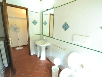 Cozy Home In San Casciano In Val Di Pesa With Bbq