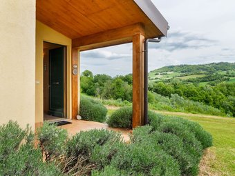 Alluring Cottage In San Ginesio With Swimming Pool