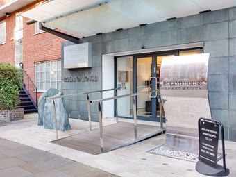 Apartamentos Simplistic Studio In London With Jacuzzi