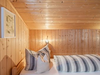 Plush Holiday Home In See Im Paznauntal With Balcony