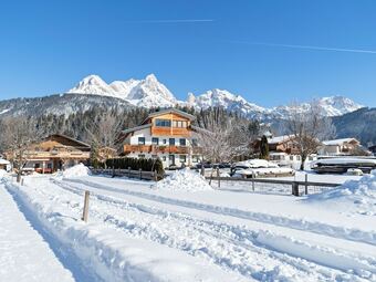 Elegant Apartment In Saalfelden With Balcony