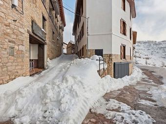 Apartamentos Cosy Holiday Home In Puerto Hurraco With Balcony