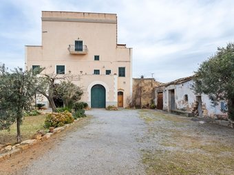 Cosy Holiday Home In Portella Di Mare Near Sea Beach