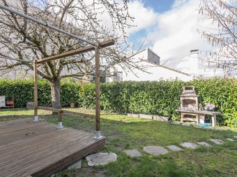 Bed And Breakfast 1 In Beautiful Holiday Home In Les Clayes-sous-bois