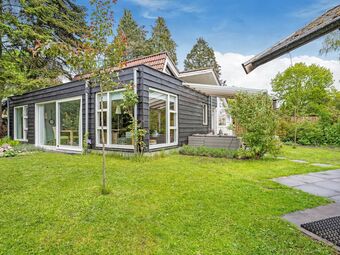 Lovely Holiday Home In Balkbrug With Jacuzzi And Garden