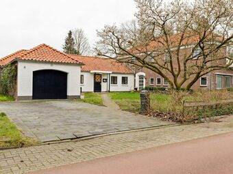 Enticing Holiday Home In Ruurlo With Garden