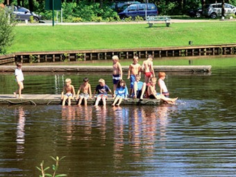 Detached Villa With Washing Machine, Around A Lake Area