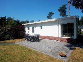 Well-kept Chalet With Dishwasher, Close To Park De Veluwe