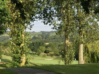 Nice Home With Bath Tub, Located Near Historic Omaha Beach