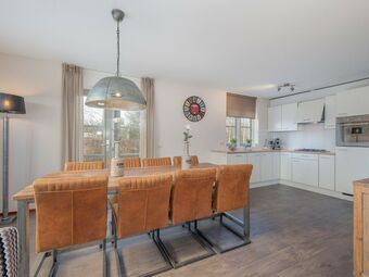 Stately, Luxury Villa With Two Bathrooms, 2km From Appelscha