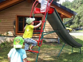 Tidy Chalet With Fireplace, Located In Wooded Area