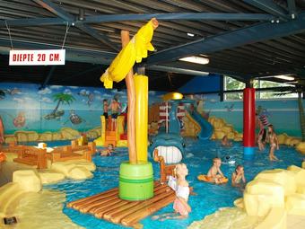 Colorful Chalet With Veranda, Located In Friesland