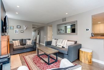 Hotel Sierra Lane Condos