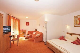 Land- Und Aktivhotel Altm�hlaue