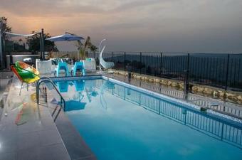 Lodge The Fifties Suites