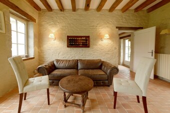 Chateau De Courcelles Le Roy