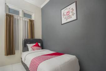 Hotel Oyo 647 Irooms Homestay