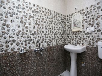 Oyo 28835 Hotel Star