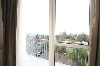 Facade Hotel By Azana