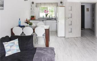 Three-bedroom Holiday Home In Nowe Warpno