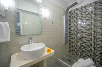 Zante Lagos Holiday Homes