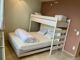 Ch�telet De Barben�on