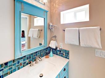 77545 Robin Road House