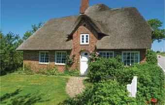 Two-bedroom Holiday Home In Galmsbull