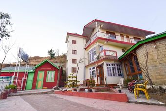 Hotel Oyo 29251 The Roam Way